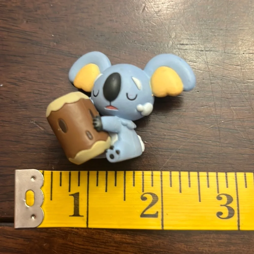 Komala Pokemon Figurine